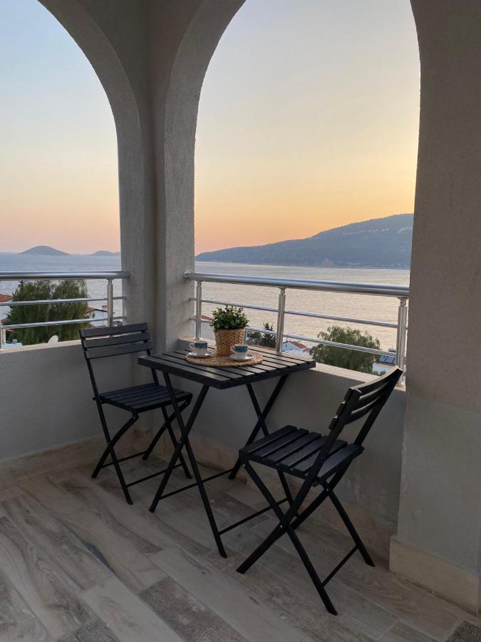 Shared Pool Flat Located 3 Min To Beach In Kalkan Leilighet Eksteriør bilde